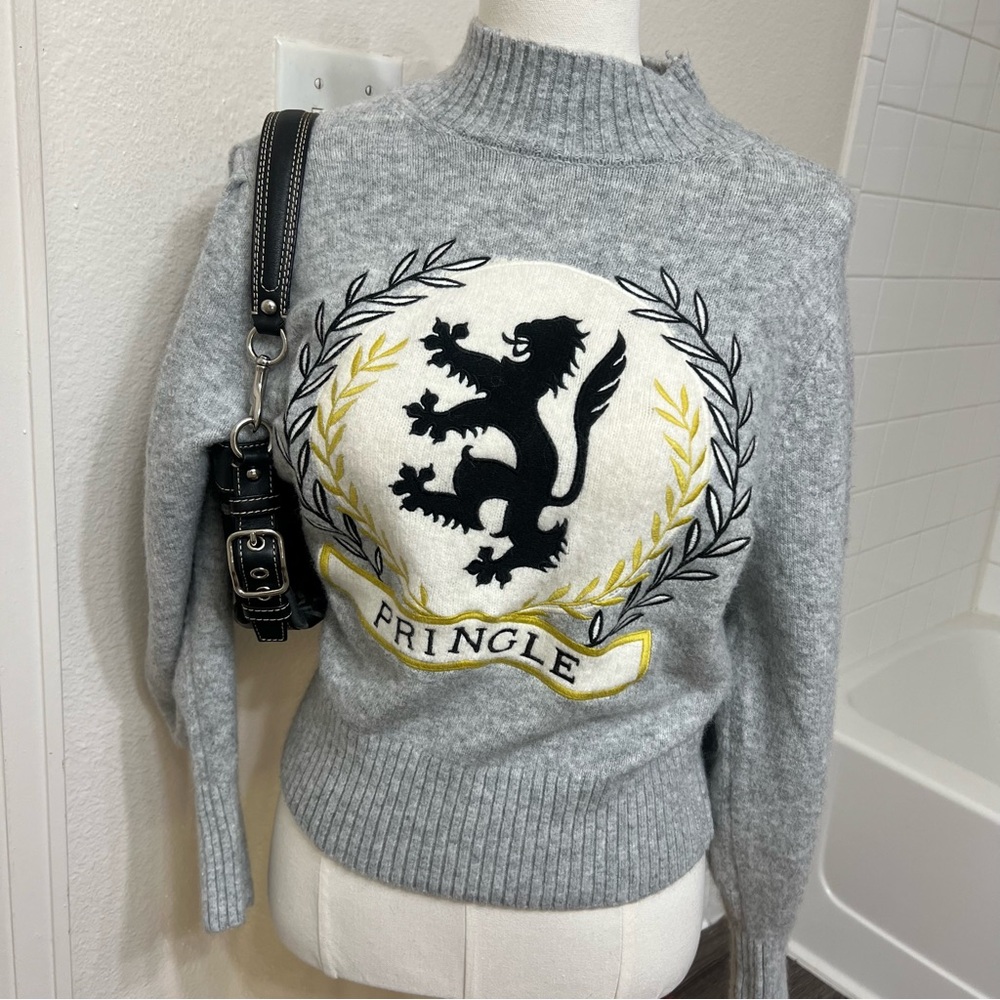 HM x Pringle of Scotland collection gray graphic sweater pullover crewneck